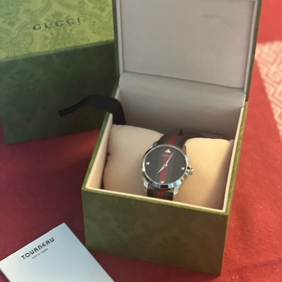 NIB✨ GUCCI LUXURY WATCH ✨
G-TIMELESS WATCH, 38MM Tourneau Unisex - Picture 6 of 16